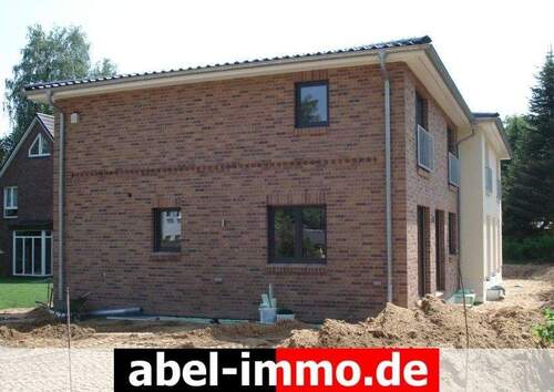 Foto ähnlich mit Extras - Duvenstedt: Neubau-Stadthaus-Hälfte mit ganz viel Ausstattung und Platz