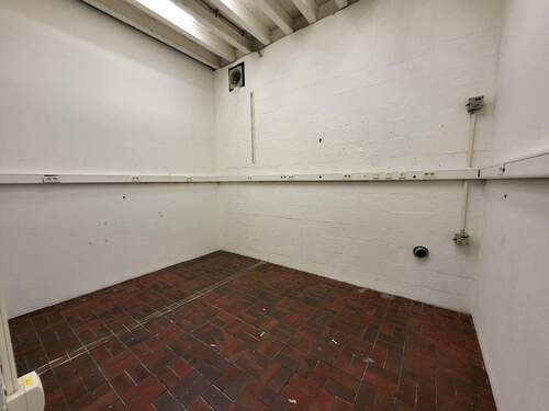 EG: sep. Lagerraum - 