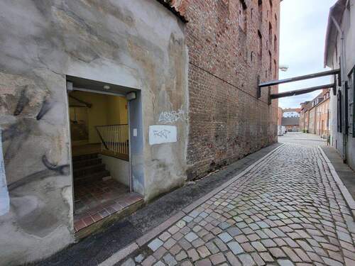 Seiteneingang - Halle in Lübeck / Innenstadt zur Miete
