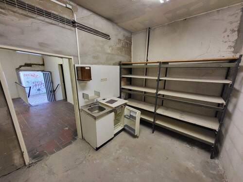 EG: Raum mit Pantry - 