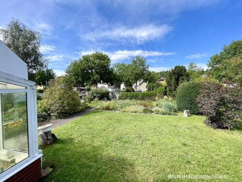 Blick von der Küche in den Garten - Kompaktes Zuhause mit Gartenidylle und Ausbauoption in Adlershof