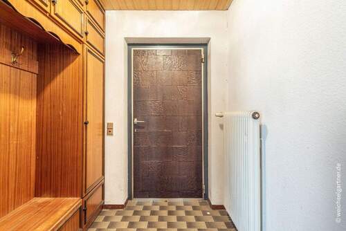 Eingangsbereich mit Garderobe - 