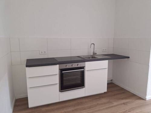 LU 16 3 (1).jpeg - Großzügige 3-Zimmer-Wohnung im 2.OG – mit Charme, Einbauküche und Duschbad