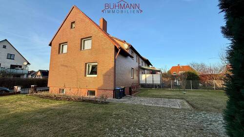 Ansicht von der Seite - 4 Zimmer Doppelhaushälfte in Hagenburg