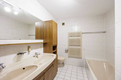 Badezimmer - Reihenmittelhaus mit 110,30 m² in Tamm zum Kaufen