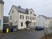 Front - 6 Zimmer Einfamilienhaus in Horhausen