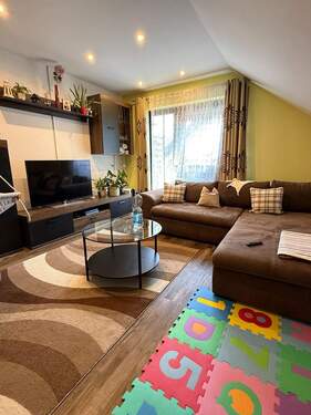 Wohnzimmer - 2 Zimmer Etagenwohnung in Bad Liebenzell