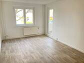 Wohnzimmer - 3 Zimmer Etagenwohnung in Magdeburg