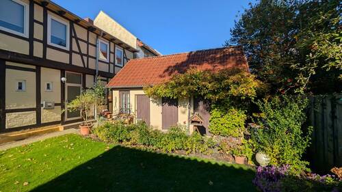 Hinteransicht - Einfamilienhaus mit 140,00 m² in Celle zum Kaufen