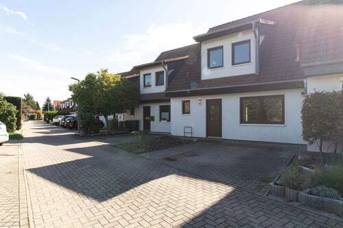 Straßenansicht - 4 Zimmer Reihenmittelhaus zum Kaufen in Möser
