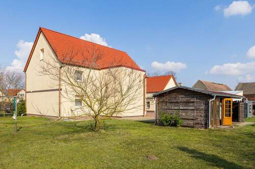 Garten und Gartenhaus - 