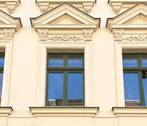 Fenster mit Stuckelementen - 
