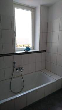 Badewanne m. Fenster - 