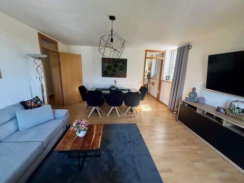 Wohn-/ Eßzimmer - 3 Zimmer Etagenwohnung in Kasel bei Trier