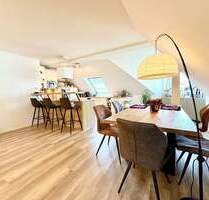 Großzügige 3,5-Zimmer-Dachgeschosswohnung mit Balkon, zwei Bädern und Ausbaupotenzial im Dachboden - Velbert Mitte