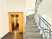 Treppenhaus - 3 Zimmer Etagenwohnung in Velbert