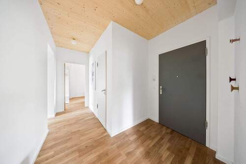 4 - 3 Zimmer Etagenwohnung in Berlin