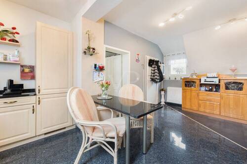 DG kleiner Essplatz - 5 Zimmer Mehrfamilienhaus, Wohnhaus zum Kaufen in Berlin / Mariendorf