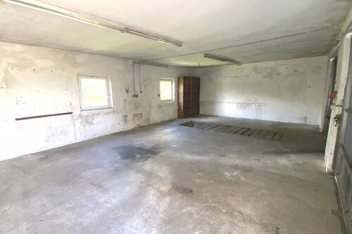 Garage - 