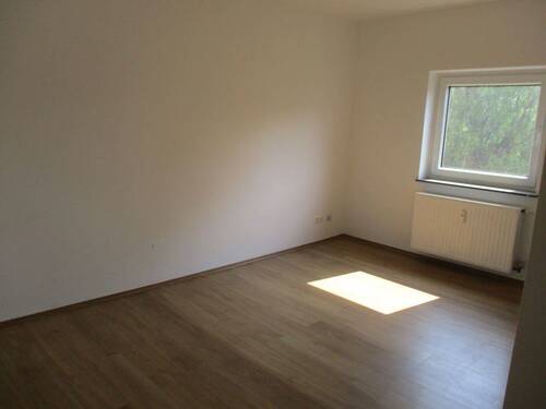 Wohnzimmer - 3 Zimmer Etagenwohnung in Salzgitter