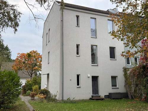 Rückansicht - 9 Zimmer Mehrfamilienhaus, Wohnhaus in Berlin