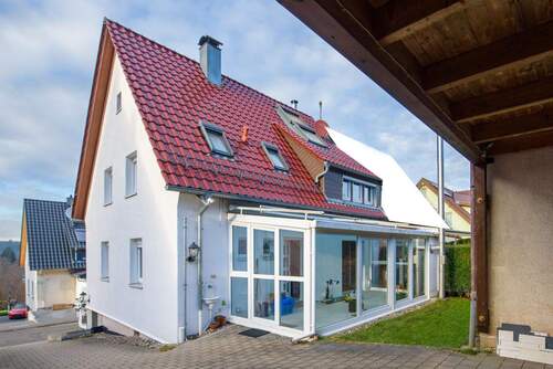 Ansicht - 6 Zimmer Doppelhaushälfte zum Kaufen in Pforzheim