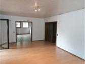DG Wohnung - 1 Zimmer Mehrfamilienhaus, Wohnhaus in Obernheim-Kirchenarnbach