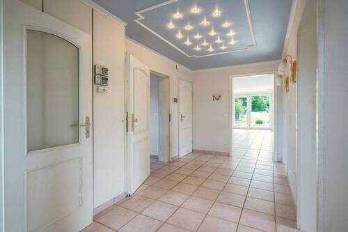 Flur Erdgeschoss - Mehrfamilienhaus, Wohnhaus mit 205,00 m² in Brüggen zum Kaufen
