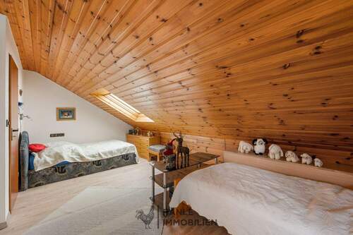 Arbeits- oder Gästezimmer - 