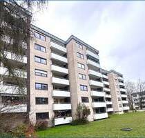 Großzügige 3-Zimmer-Wohnung mit Balkon, Aufzug und Tiefgarage in Konstanz , kurfritig bezugsfrei !