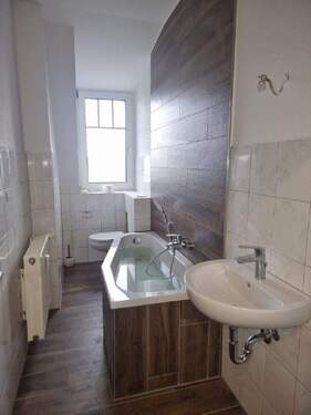 Bad - 2 Zimmer Etagenwohnung in Crimmitschau