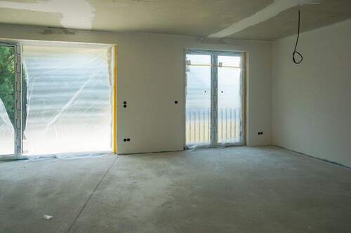 Wohnen - 4 Zimmer Etagenwohnung zur Miete in Zöllnitz