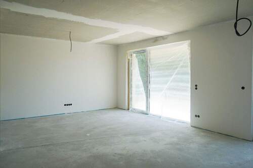 Wohnen - 4 Zimmer Etagenwohnung in Zöllnitz