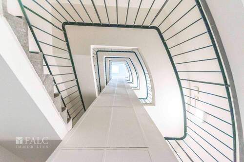 Treppenhaus Aufzug - 
