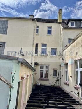 Detail Hofansicht - 3 Zimmer Gewerbeobjekt (Büro, Produktion, Verkauf) zum Kaufen in Oberhausen / Altstadt-Süd