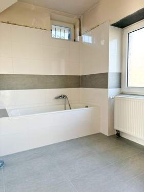 Bad EG (teilsaniert) - 