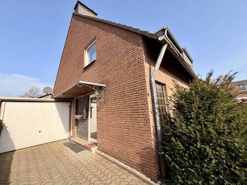 Frontansicht - 3 Zimmer Doppelhaushälfte zum Kaufen in Dinslaken