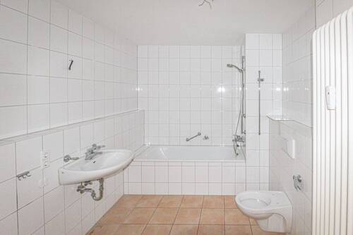 Bad Referenz - 3 Zimmer Etagenwohnung in Leipzig