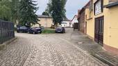 Vor dem Haus - 