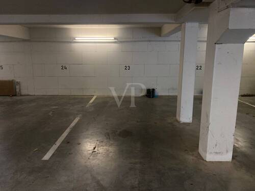 Tiefgaragenstellplatz - 