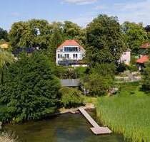 Einbauküche, Fußbodenheizung, zwei Bäder, Kamin, Dachterrasse: Top-Wohnung mit Seeblick in Wandlitz