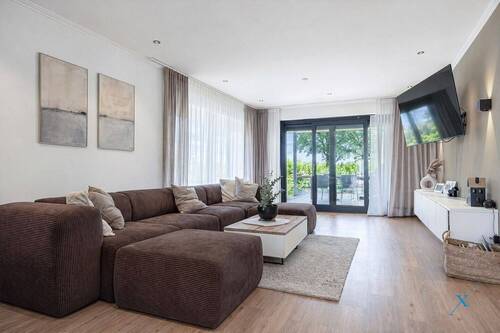 Wohn/-Esszimmer - 