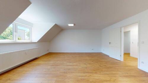 Wohnzimmer zur Straße - Etagenwohnung mit 84,00 m&sup2; in Potsdam zur Miete