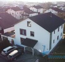 ***Geräumiges Zweifamilienhaus mit herrlichem Garten in Mamming***