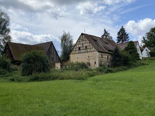 Mühlengebäude u. Scheune - Einfamilienhaus mit 400,00 m&sup2; in Lauf zum Kaufen
