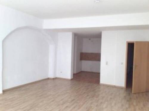 Wohnbereich, offene Küche - 2 Zimmer Etagenwohnung in Torgau