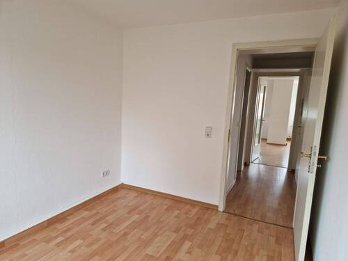 Schlafen mit Blick in den Flur - 