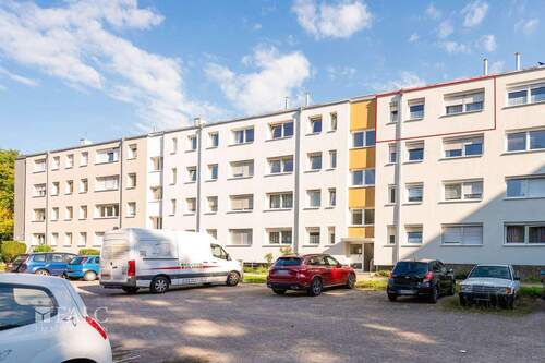 Eingangsseite - 3 Zimmer Etagenwohnung zum Kaufen in Karlsruhe