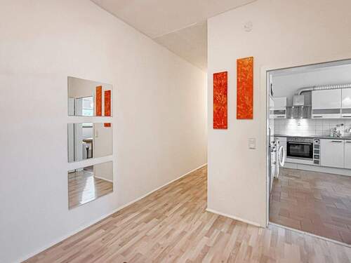 EG Diele mit Blick in die Küche - Mehrfamilienhaus, Wohnhaus zum Kaufen in Kehl