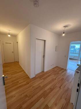 Eingangsbereich - 3 Zimmer Etagenwohnung zur Miete in Remscheid